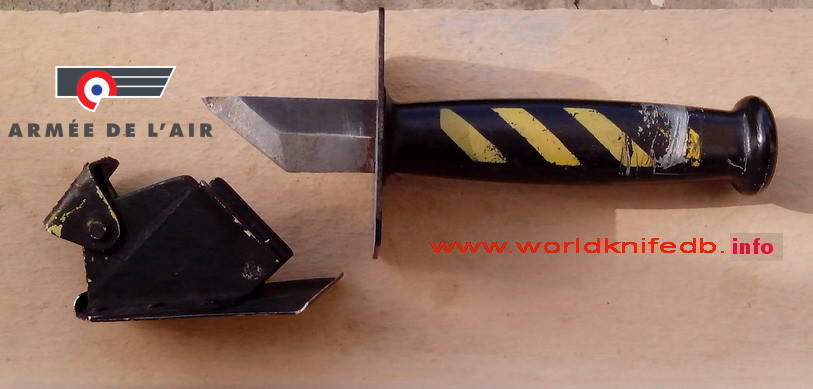 French military extraction tool