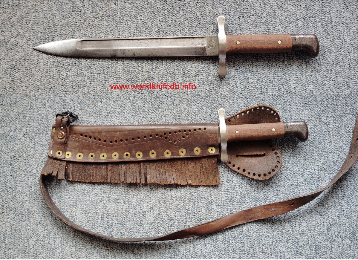 Romanian Artillery Dagger, Bourgade.